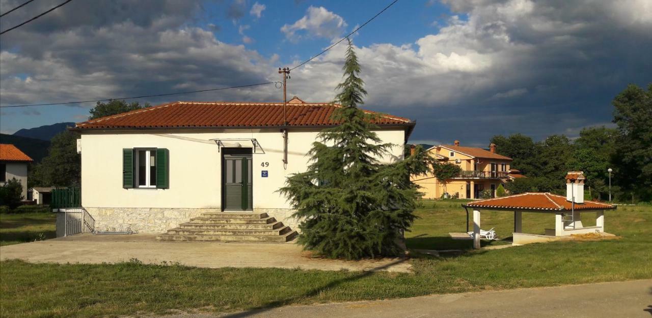 Villa Zwei Zedern Pican Екстер'єр фото